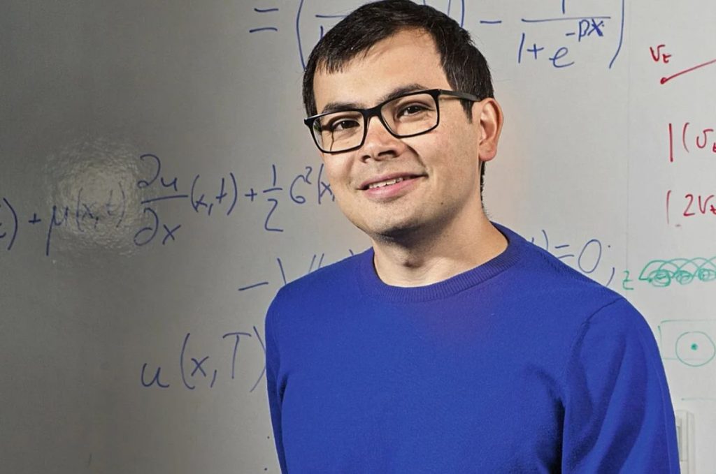 oogle DeepMind'i direktor märgib, et tõenäosus, et tehisintellekt jõuab 2030. aastaks inimese mõistusega võrdsele tasemele, on vaid 50%, ning toob välja kaks suurt takistust