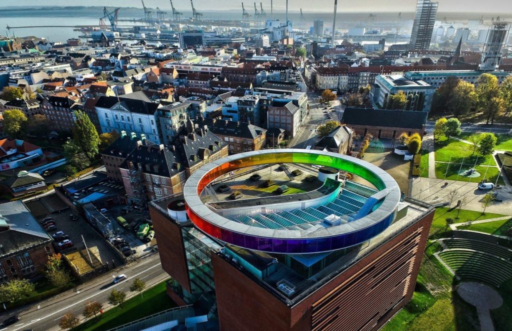 Aarhus arendab välja oma tehisintellekti abil töötava assistendi