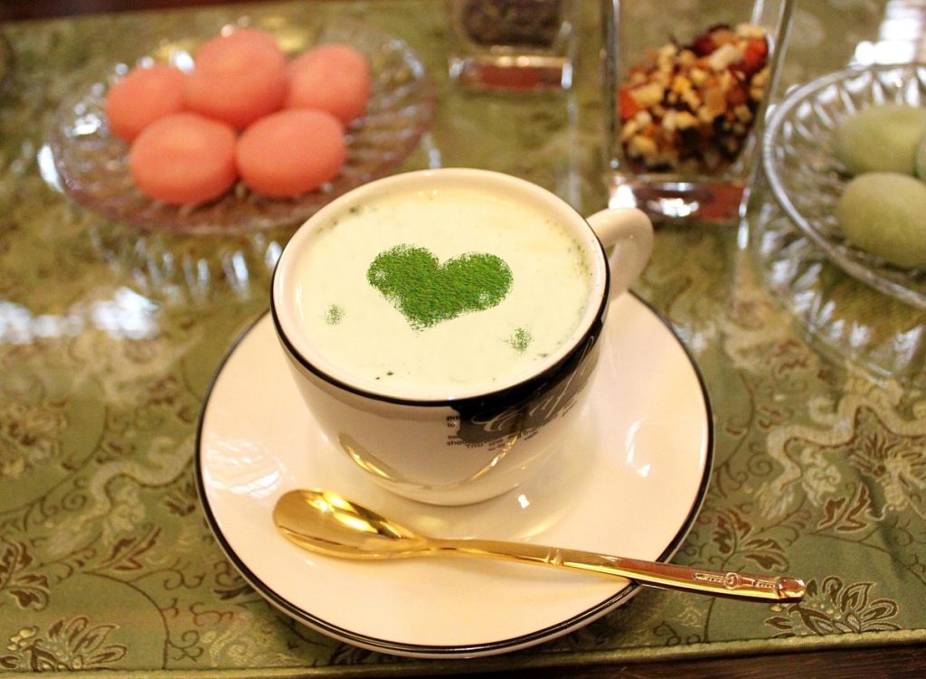 Matcha tee ajalugu: kloostritraditsioonidest tänapäeva rituaalideni