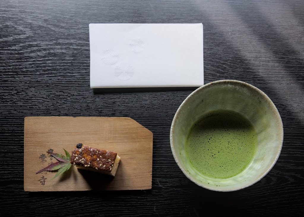 Matcha tee ajalugu: kloostritraditsioonidest tänapäeva rituaalideni