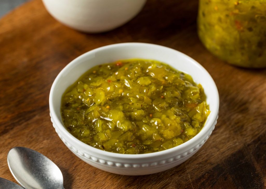 Kurgi-relish-kastmes: maitsev konserv liha ja burgereid