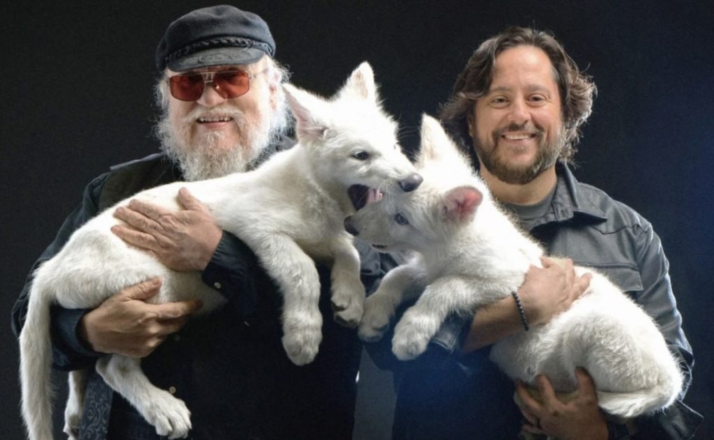 Direwolf'i taassünd: esimene emane Khaleesi liitus unikaalsete kiskjate karjaga