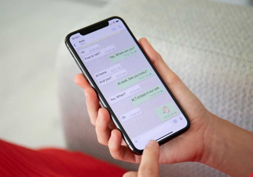 iPhone'i kasutajaid kutsutakse üles WhatsAppi kiiresti uuendama: mis juhtus
