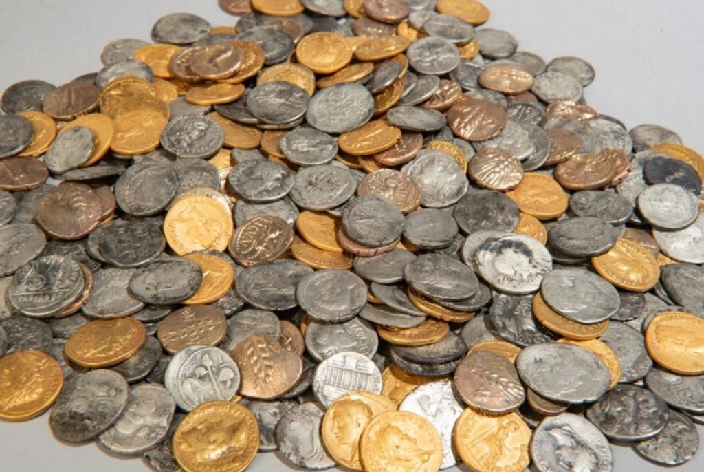 Rooma ohvitser mattis oma varanduse maha ja kadus: aare leiti 2000 aastat hiljem ja üllatas kogu maailma